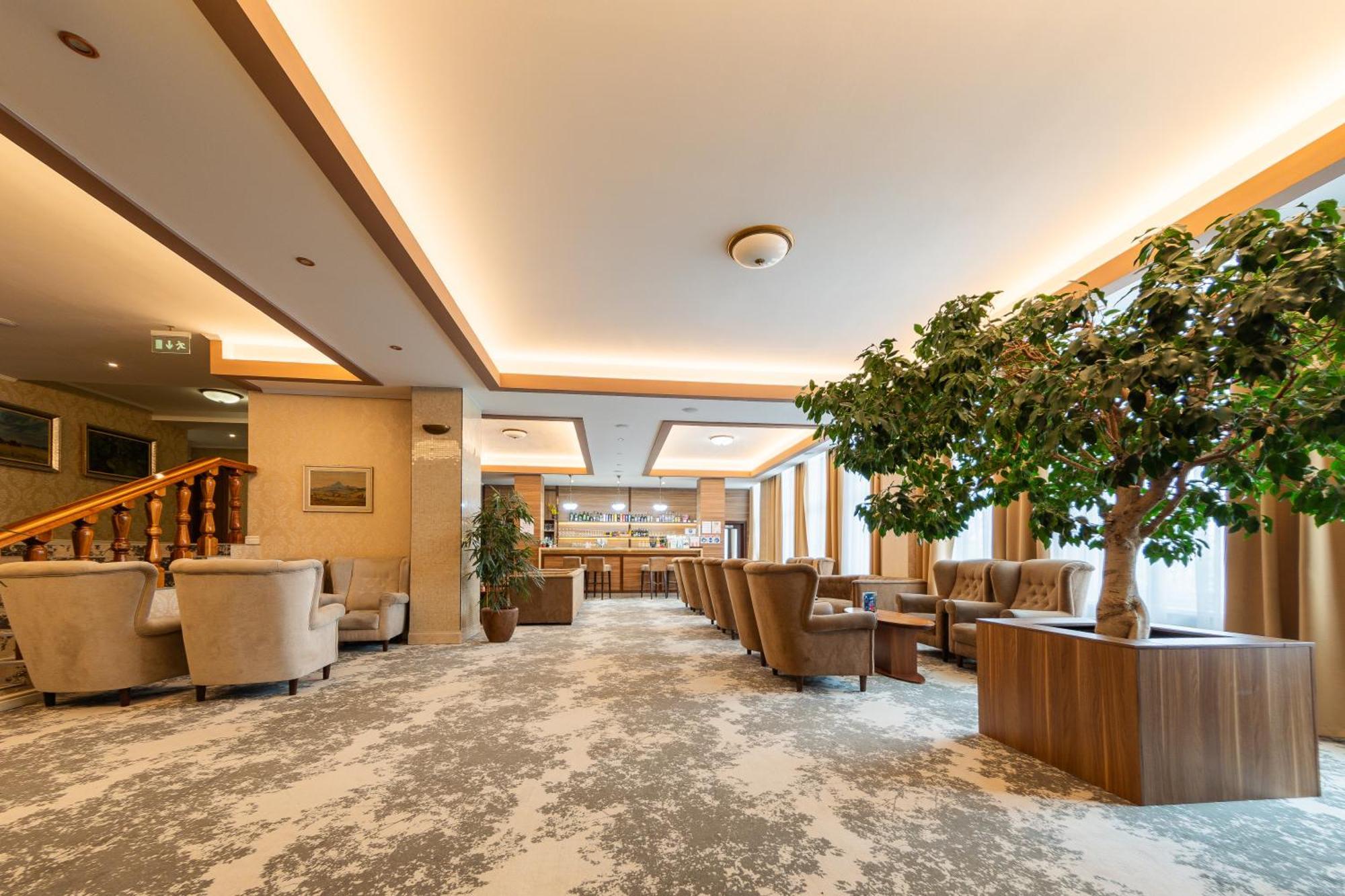 Hotel Granit Tatranske Zruby วิสโซเค ดาตรี ภายนอก รูปภาพ
