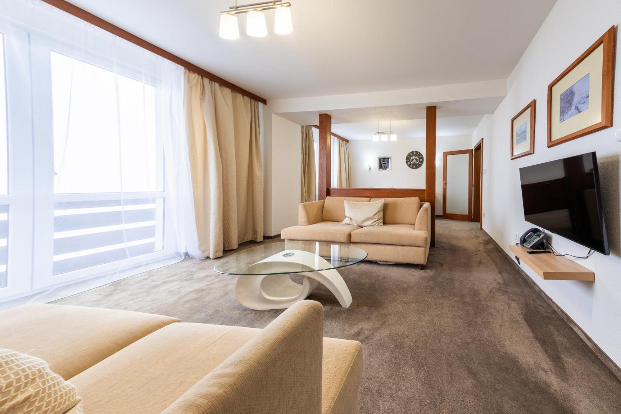 Hotel Granit Tatranske Zruby วิสโซเค ดาตรี ภายนอก รูปภาพ