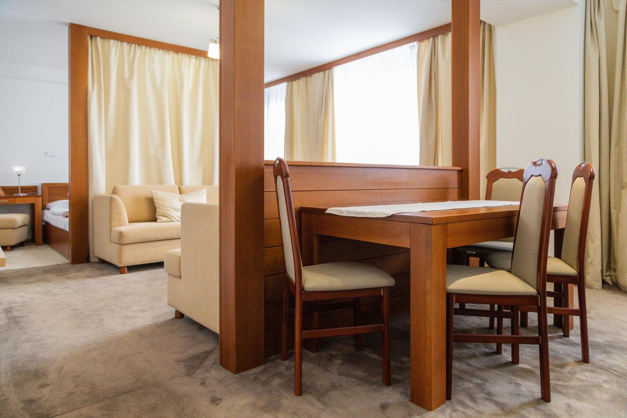 Hotel Granit Tatranske Zruby วิสโซเค ดาตรี ภายนอก รูปภาพ
